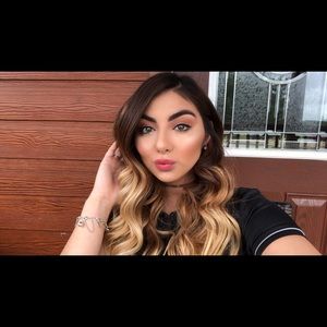 Meet your Posher, Danielle